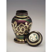 Shamrock Keepsake Urn Shamrock Keepsake Urn