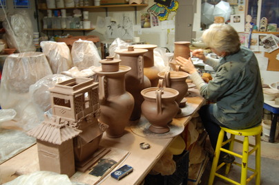 pottery cremation urns