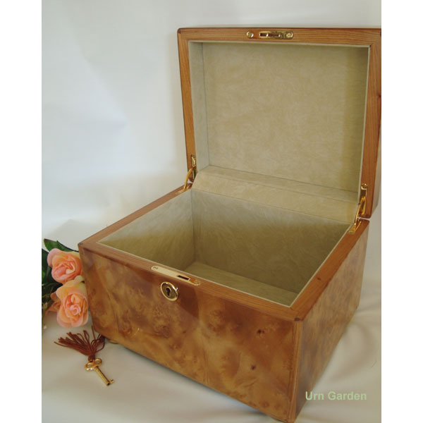 Timeless Blonde Burlwood Cremation Urn Timeless Blonde Burlwood Cremation Urn