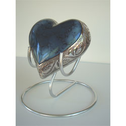 Heart urn for ashes
