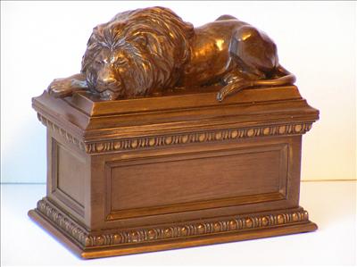 Brave Heart Lion Keepsake Urn